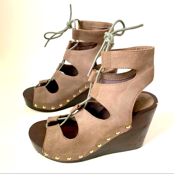 BONGO Shoes - Bongo grey lace up wood wedge heels